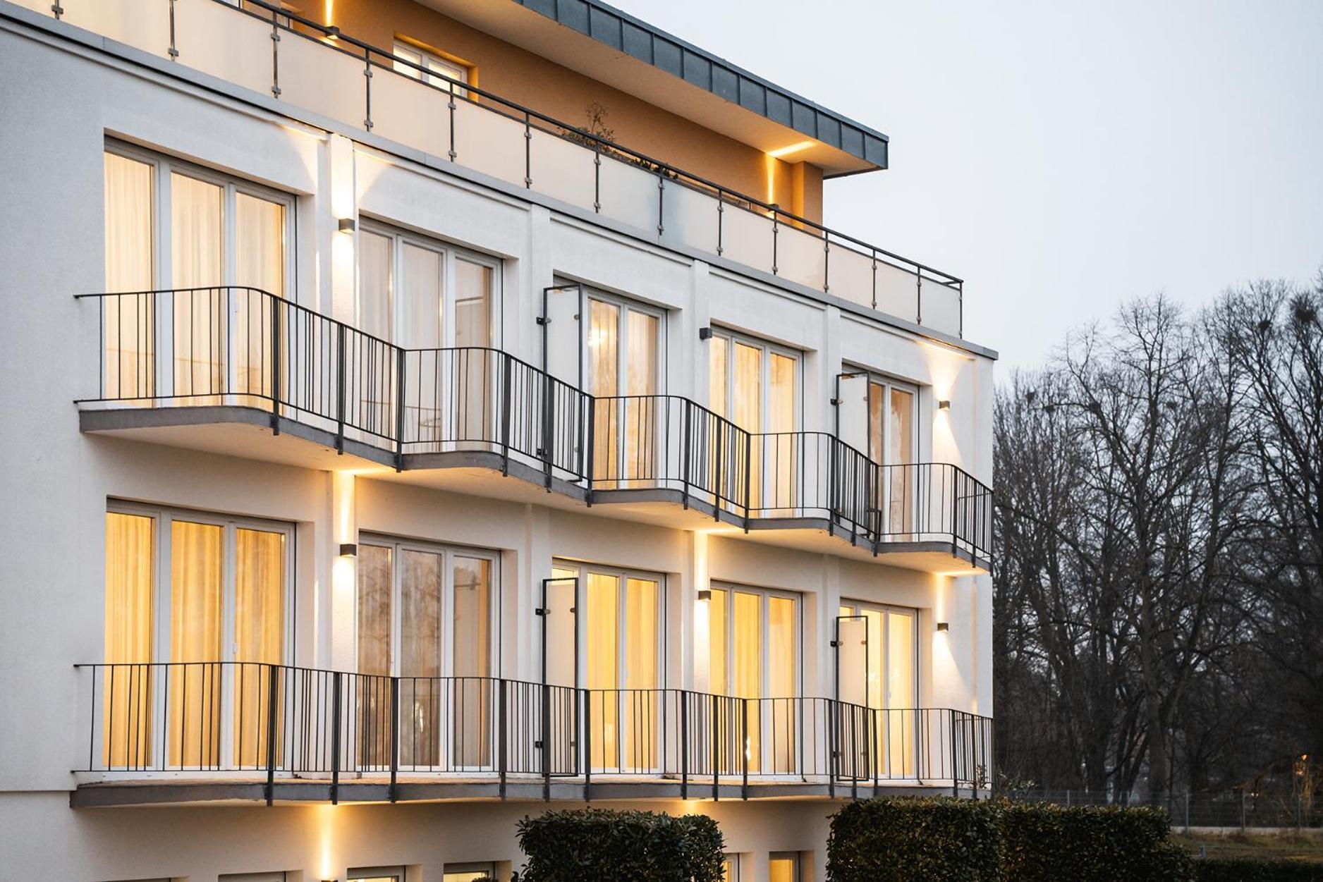 Hotel Vier Jahreszeiten An Der Therme & Kliniken Bad Krozingen Naehe Freiburg & Schwarzwald Ideal Fuer Wellness Kur & Business Ausfluege 24H Check In- Wlan & Parken Gratis Luaran gambar