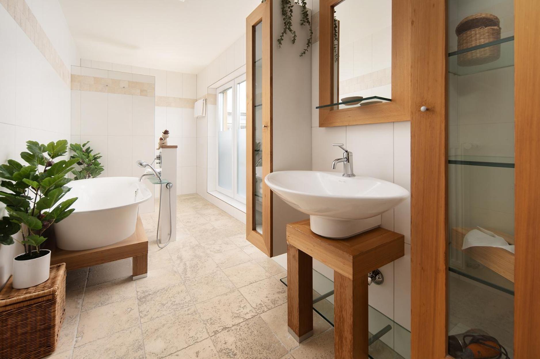 Hotel Vier Jahreszeiten An Der Therme & Kliniken Bad Krozingen Naehe Freiburg & Schwarzwald Ideal Fuer Wellness Kur & Business Ausfluege 24H Check In- Wlan & Parken Gratis Luaran gambar