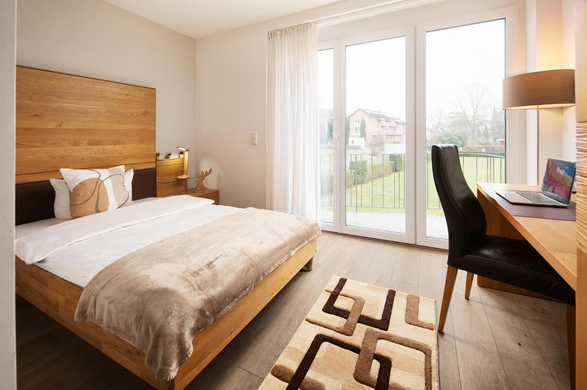Hotel Vier Jahreszeiten An Der Therme & Kliniken Bad Krozingen Naehe Freiburg & Schwarzwald Ideal Fuer Wellness Kur & Business Ausfluege 24H Check In- Wlan & Parken Gratis Luaran gambar