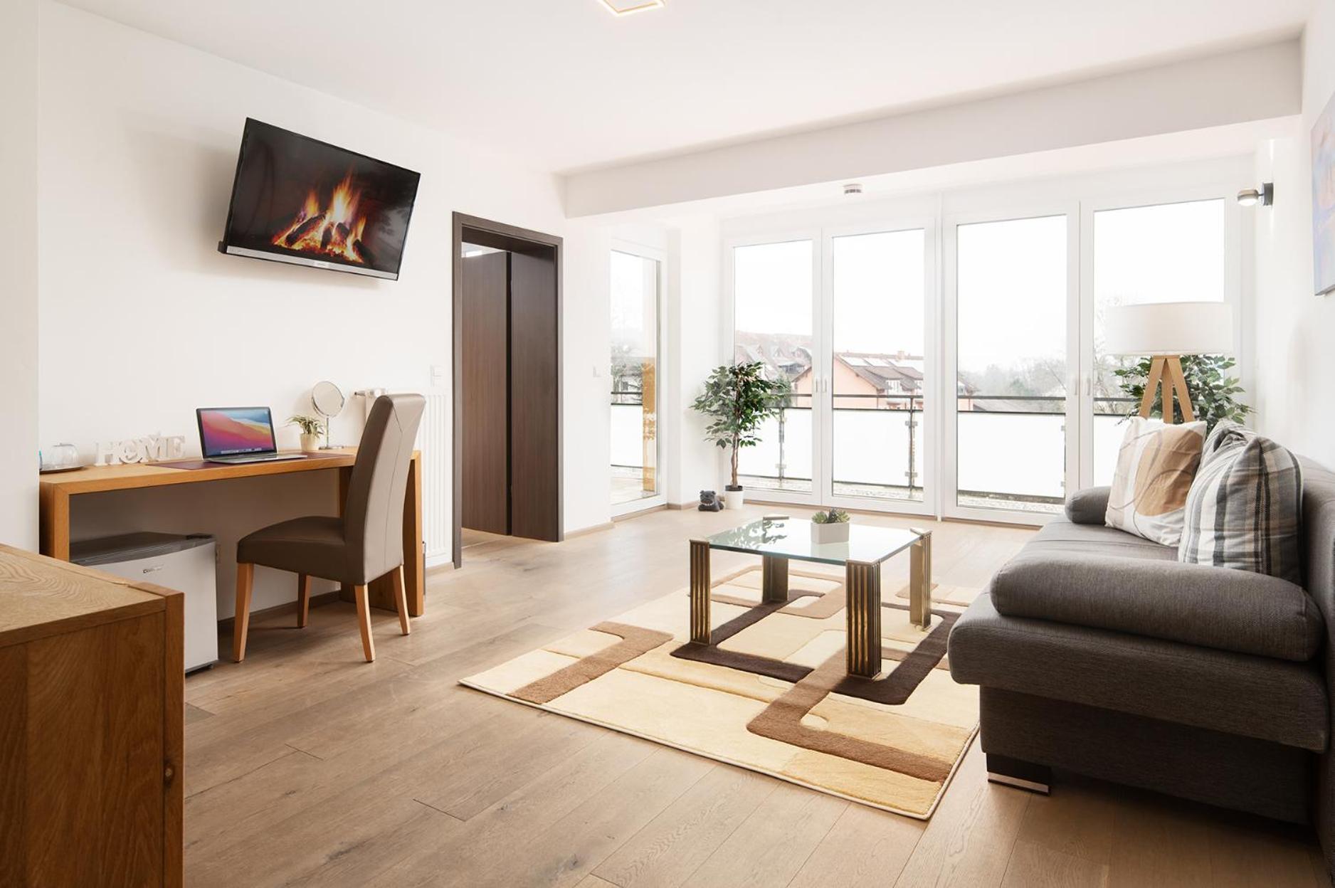 Hotel Vier Jahreszeiten An Der Therme & Kliniken Bad Krozingen Naehe Freiburg & Schwarzwald Ideal Fuer Wellness Kur & Business Ausfluege 24H Check In- Wlan & Parken Gratis Luaran gambar