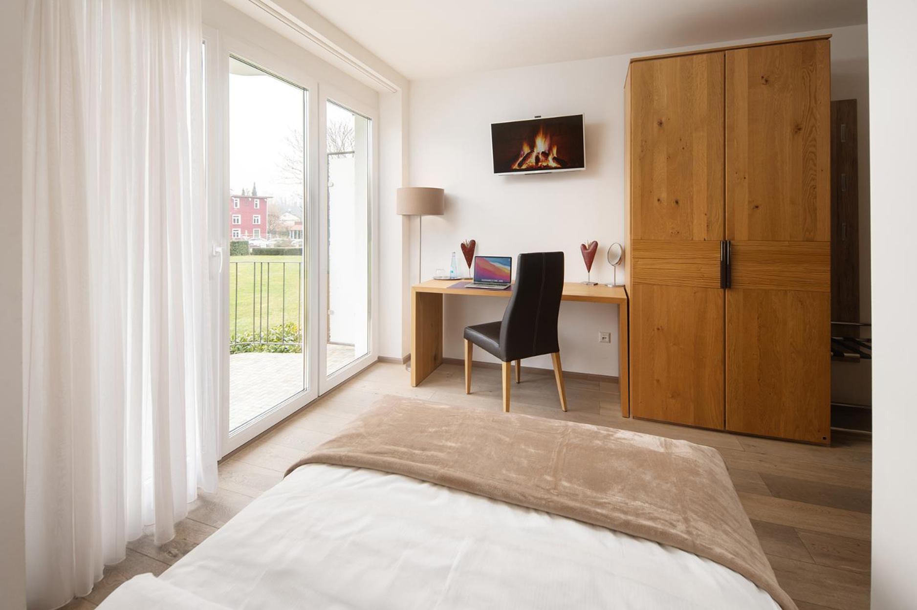 Hotel Vier Jahreszeiten An Der Therme & Kliniken Bad Krozingen Naehe Freiburg & Schwarzwald Ideal Fuer Wellness Kur & Business Ausfluege 24H Check In- Wlan & Parken Gratis Luaran gambar