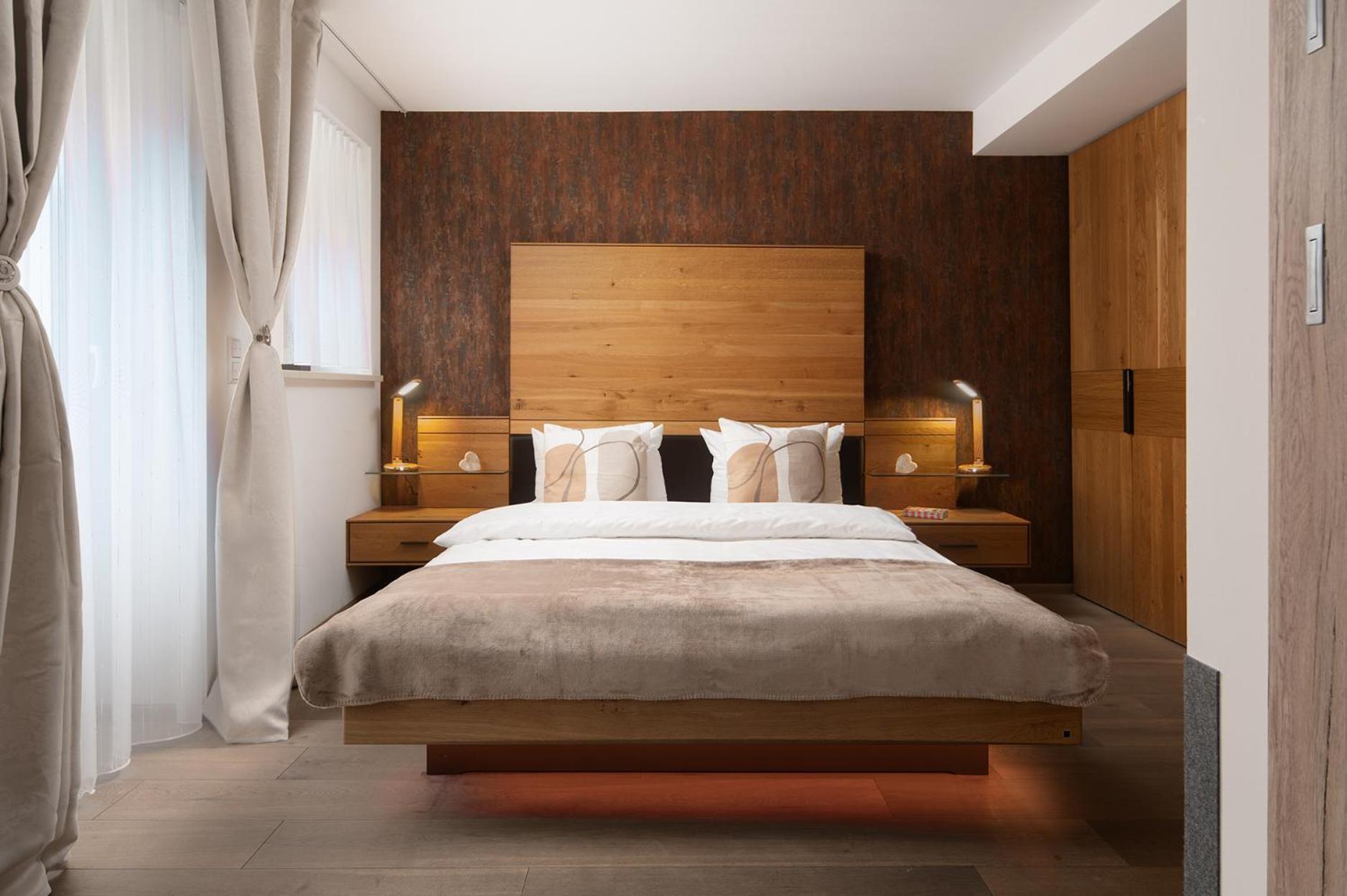 Hotel Vier Jahreszeiten An Der Therme & Kliniken Bad Krozingen Naehe Freiburg & Schwarzwald Ideal Fuer Wellness Kur & Business Ausfluege 24H Check In- Wlan & Parken Gratis Luaran gambar