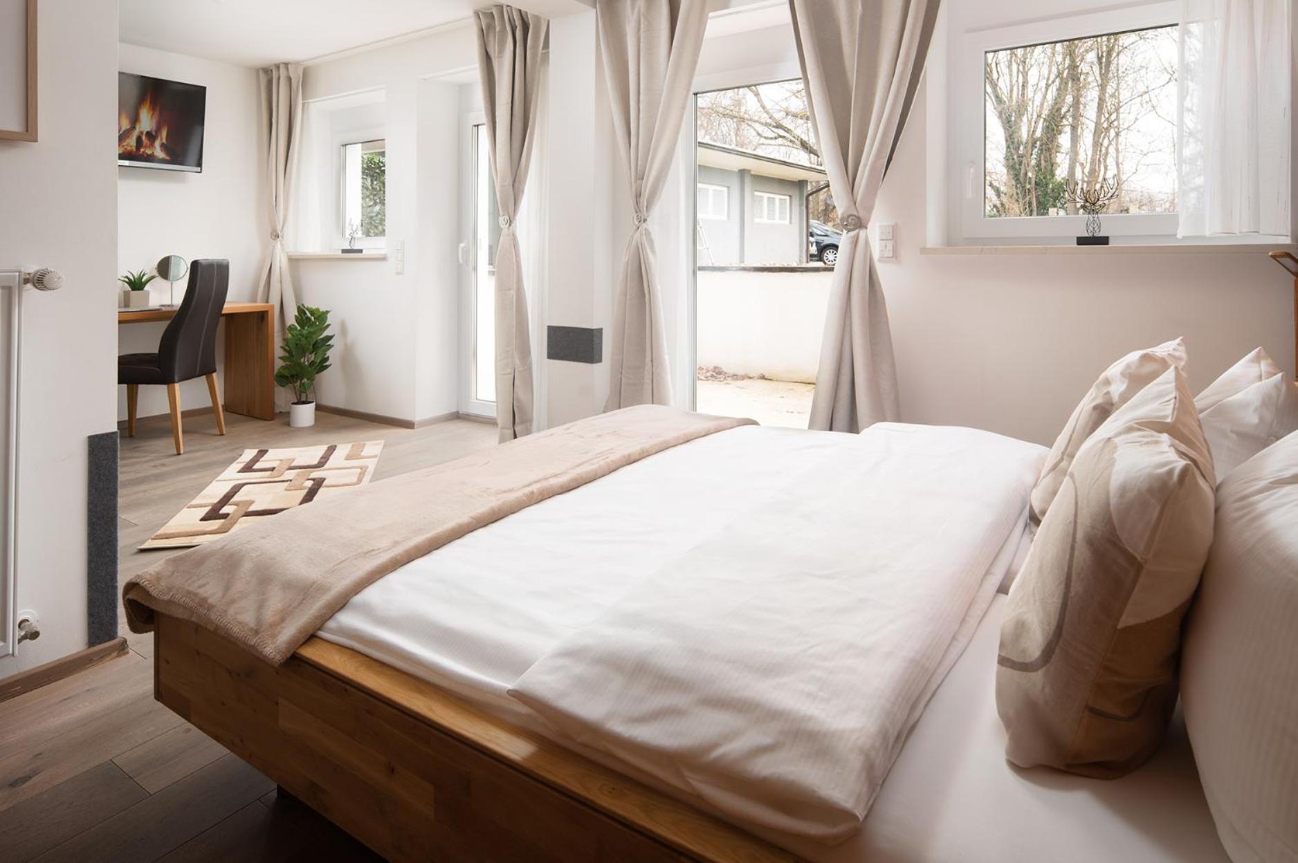 Hotel Vier Jahreszeiten An Der Therme & Kliniken Bad Krozingen Naehe Freiburg & Schwarzwald Ideal Fuer Wellness Kur & Business Ausfluege 24H Check In- Wlan & Parken Gratis Luaran gambar